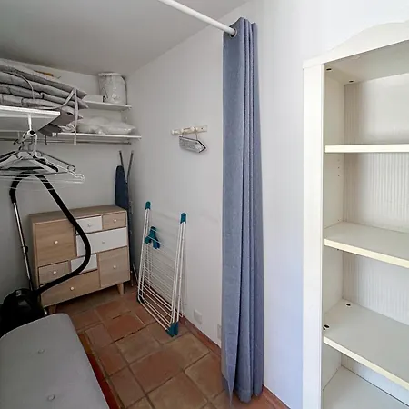 Superbe Emplacement , Terrasse Et Parking! *