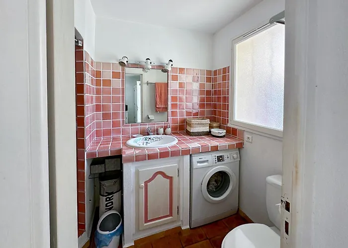 Superbe Emplacement , Terrasse Et Parking! Saint-Tropez