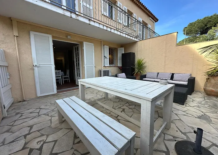Superbe Emplacement , Terrasse Et Parking!