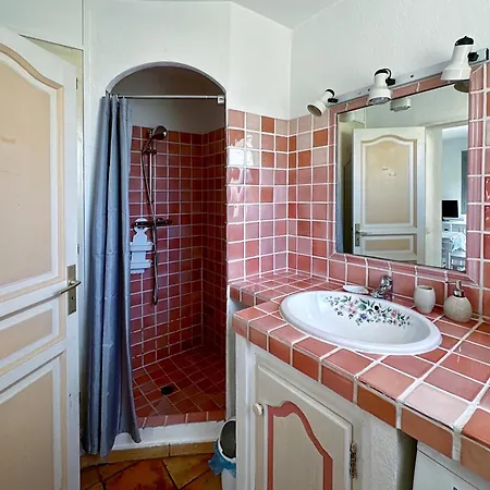 Superbe Emplacement , Terrasse Et Parking! Апартаменти *