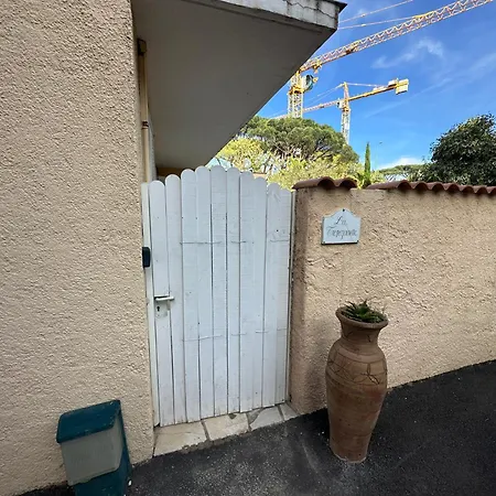 Superbe Emplacement , Terrasse Et Parking! Apartament Saint-Tropez