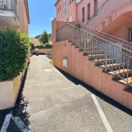 Διαμέρισμα Superbe Emplacement , Terrasse Et Parking! Σαιν-Τροπέ